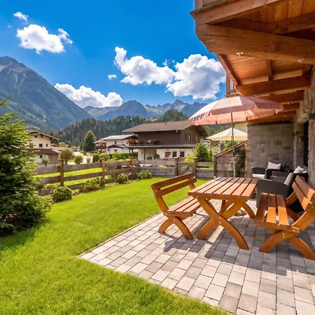 Elise Chalet